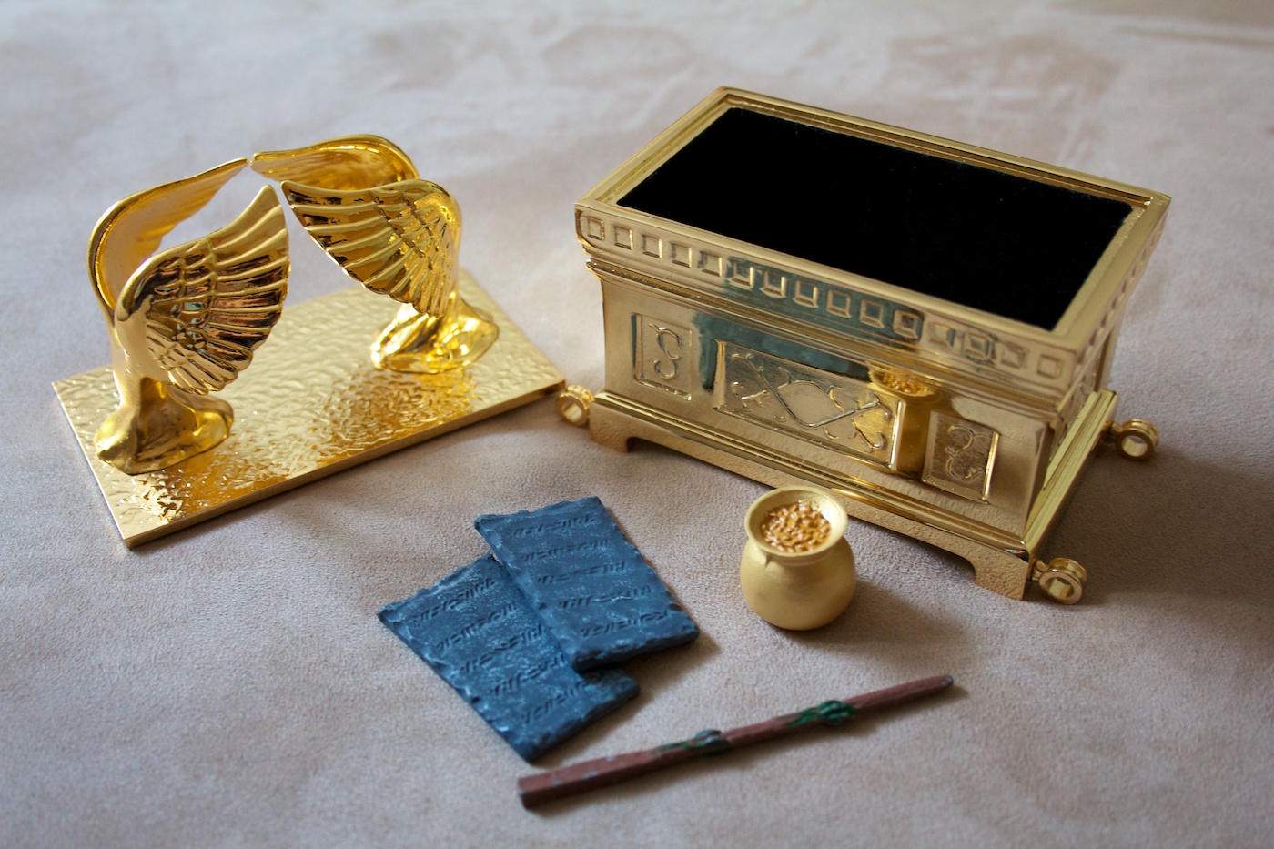 Detailed view of the Ark of the covenant